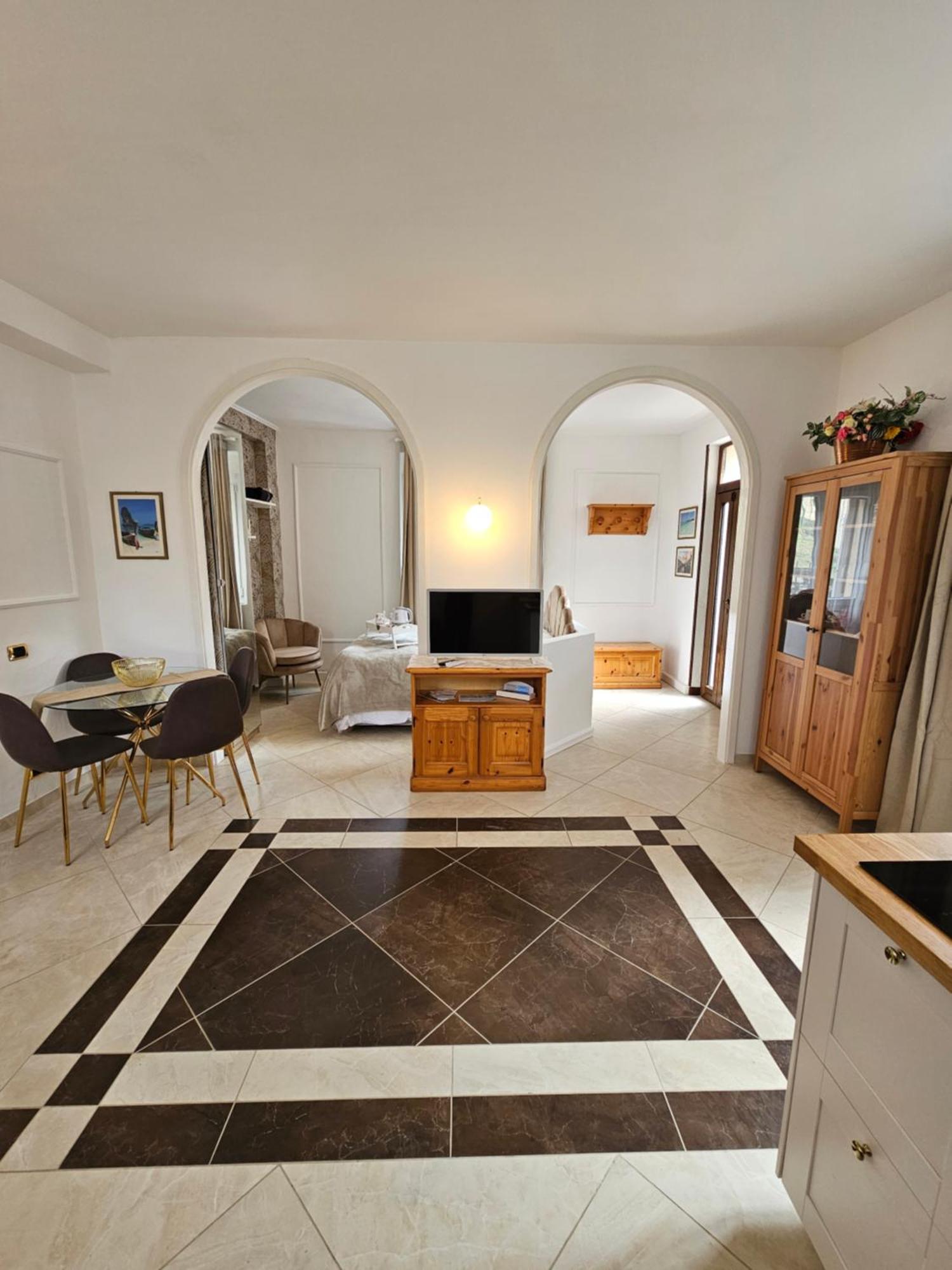 Bellagio Rotonda Apartment Rum bild